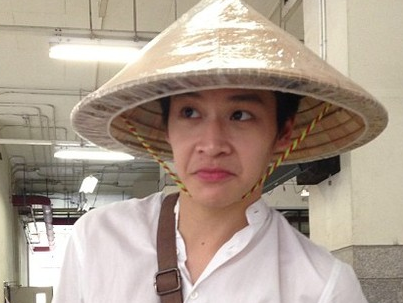 Hot boy Phu 'Tuoi noi loan' khoe anh doi non la Viet Nam hinh anh