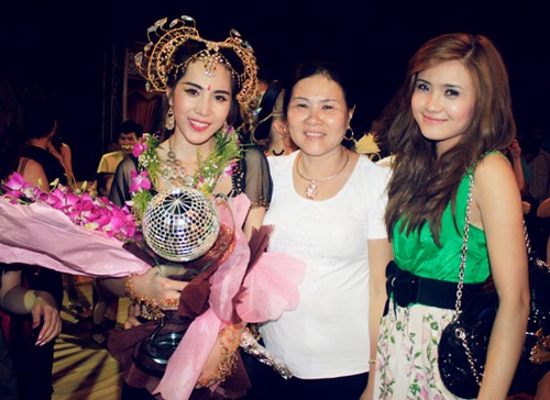 Nhung nang dau Vbiz noi tieng qua nhan xet cua nha chong hinh anh