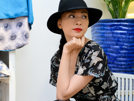 Ngo Thanh Van cuc chat voi thoi trang co dien hinh anh