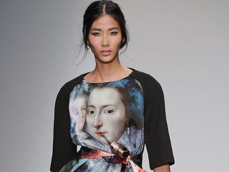 Anh, clip dau tien cua Hoang Thuy o san dien danh gia London hinh anh