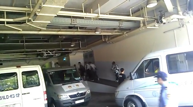 2PM ve khach san sau buoi tong duyet hinh anh