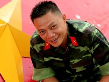 MC 'Chung toi la chien si' gap tai nan lien hoan o Ha Noi hinh anh