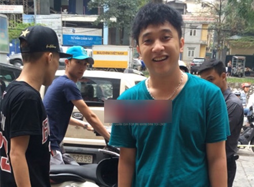 Yanbi va Mr.T lai bi canh sat giao thong tuyt coi hinh anh