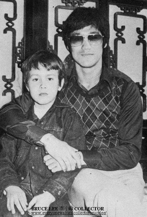 Lý Tiểu Long và cậu con trai duy nhất Lý Quốc Hào.