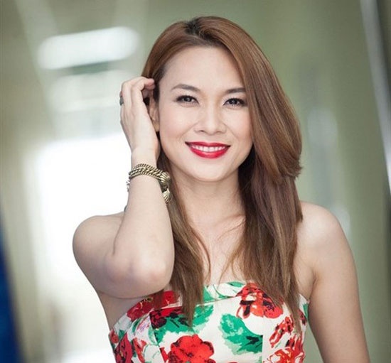 My Tam gop 100 trieu dong vao quy bao ve bien dao hinh anh