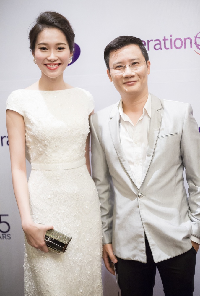 Hoa hau Thu Thao xinh dep ben dien vien 'Qua tim mau' hinh anh