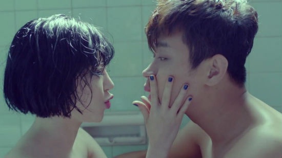 Cô và Joo Ji Hoon yêu nhau sau khi đóng chung MV 19+.