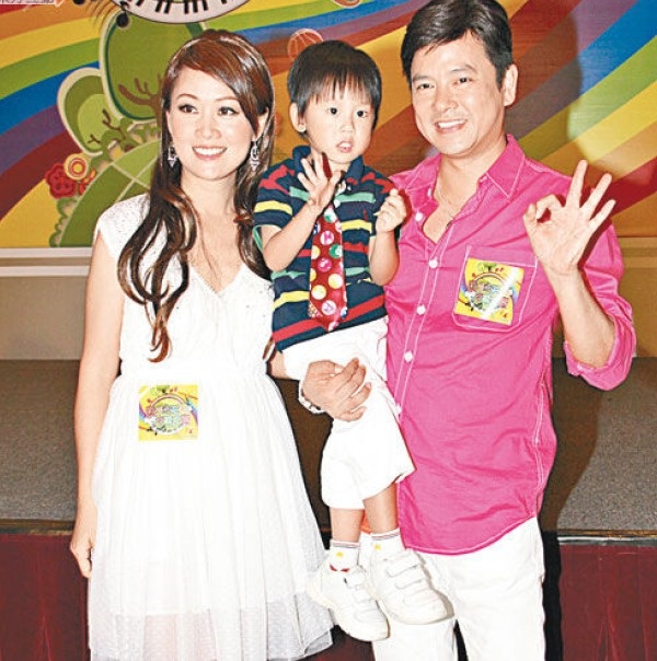 Cặp đôi luôn xuất hiện với vẻ hạnh phúc vẹn tròn