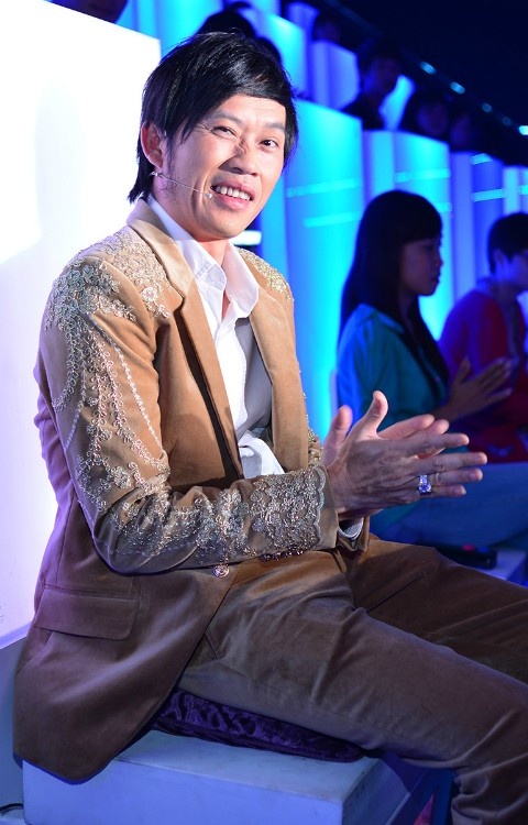 Giá cát-xê của Hoài Linh lên đến 80-100 triệu đồng.