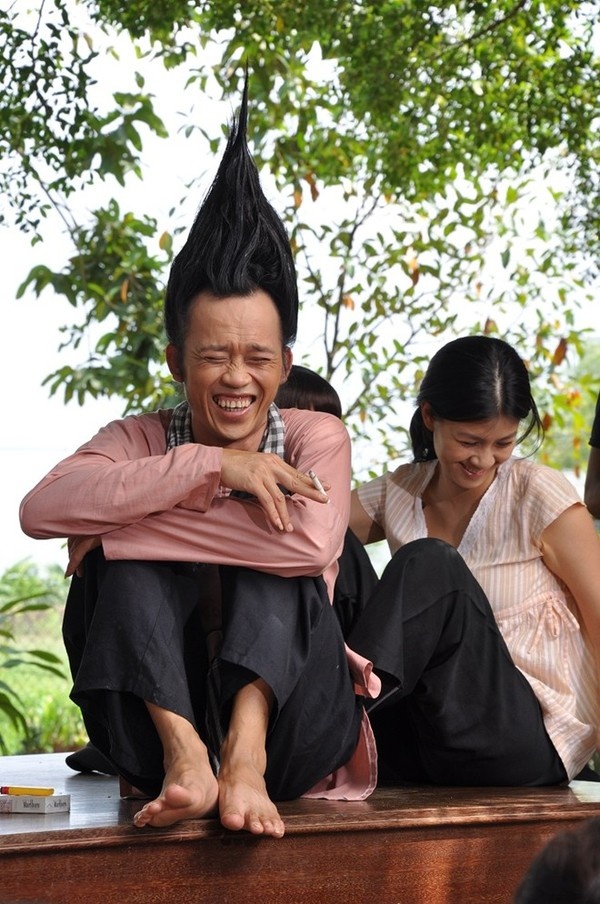 Dù kiếm được nhiều tiền nhưng Hoài Linh lại sống rất giản dị.