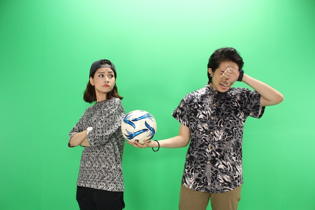 Gil Lê khóc mếu khi Chi Pu dọa mách tội với Isaac.