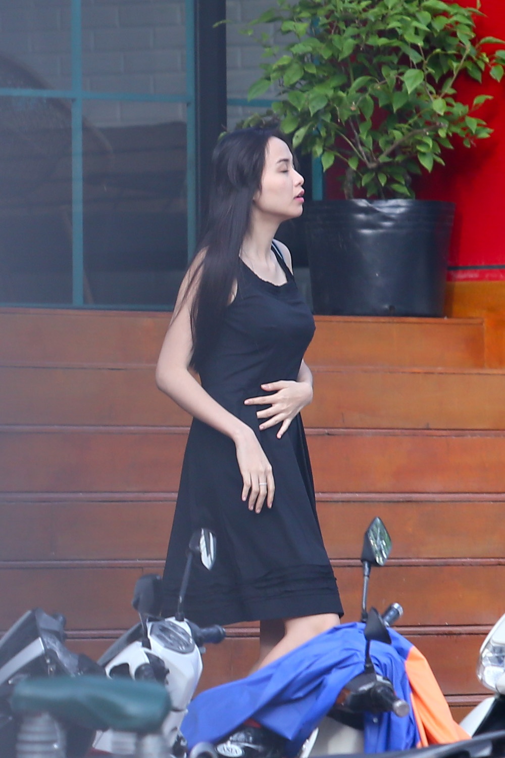 Diễm Hương mang bầu