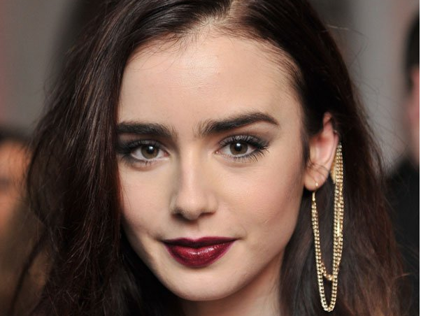 Sao Hollywood lang xe nhiet tinh mot hoa tai mot ben hinh anh