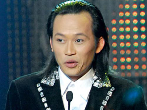 Thu choi kim cuong dat do cua Hoai Linh, Dam Vinh Hung hinh anh
