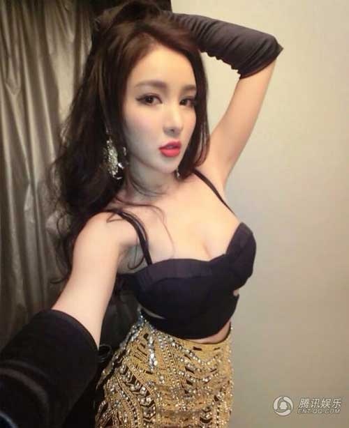 Hoạt động biểu diễn của Mỹ Mỹ thực chất là mại dâm.