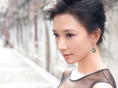 Lam Chi Linh bi to nho nhen, 'dim hang' dan em hinh anh