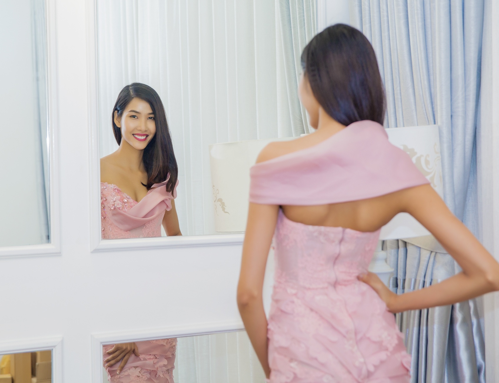 Hoang Thuy thu bo suu tap cua Hoang Hai sap dien o chau Au hinh anh