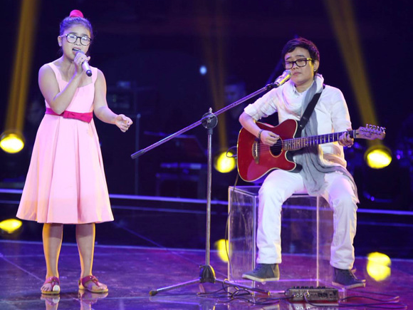 Thien Nhan hat 'Me yeu' cung Phuong Uyen hinh anh