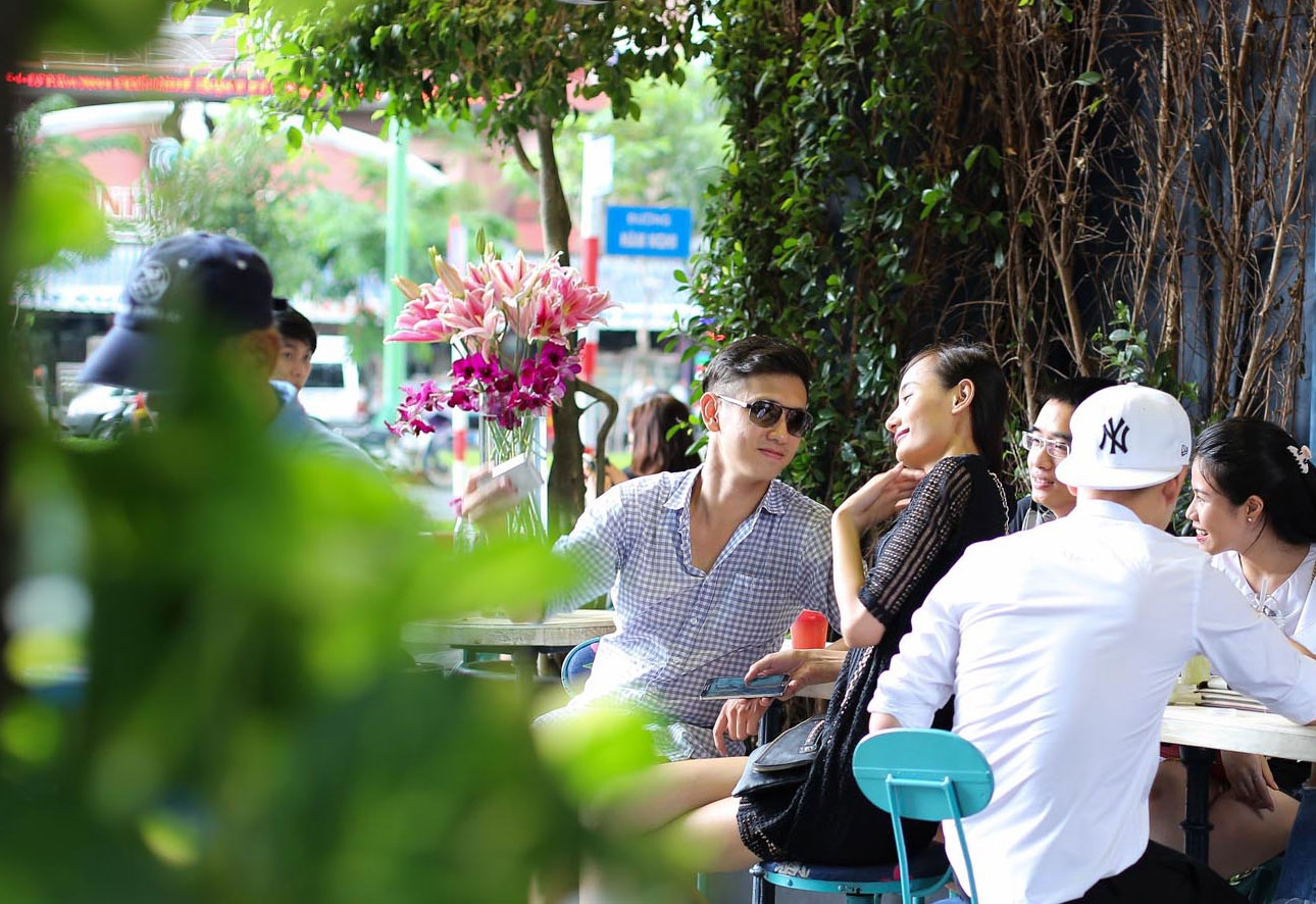 Le Thuy va chong sap cuoi tinh tu chon dong nguoi hinh anh