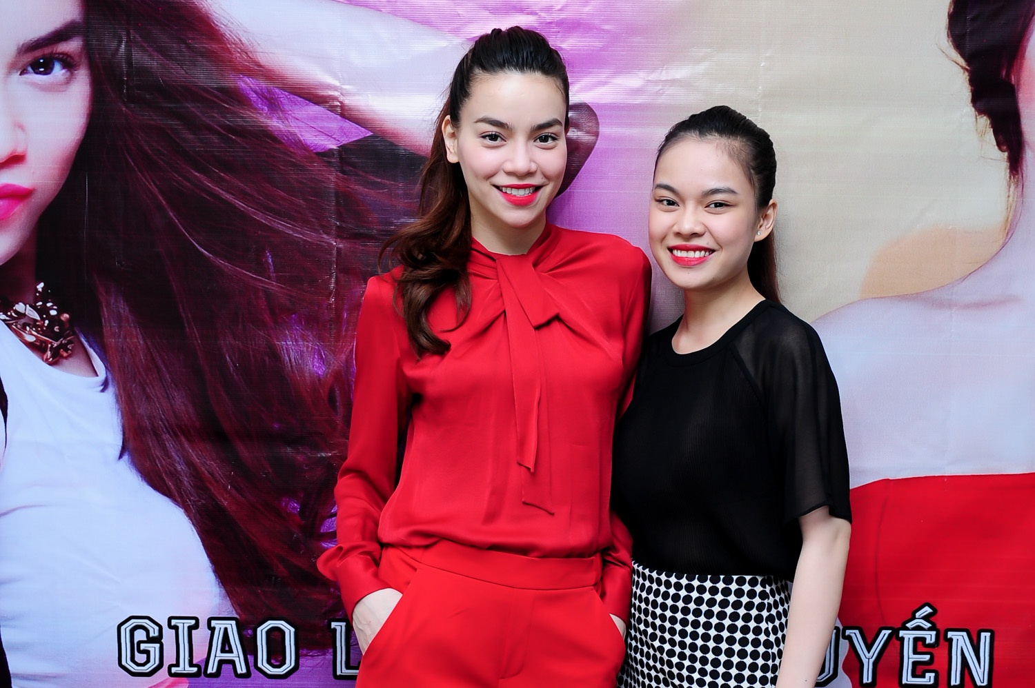 Ha Ho - Giang Hong Ngoc gui loi chao doc gia Zing.vn hinh anh