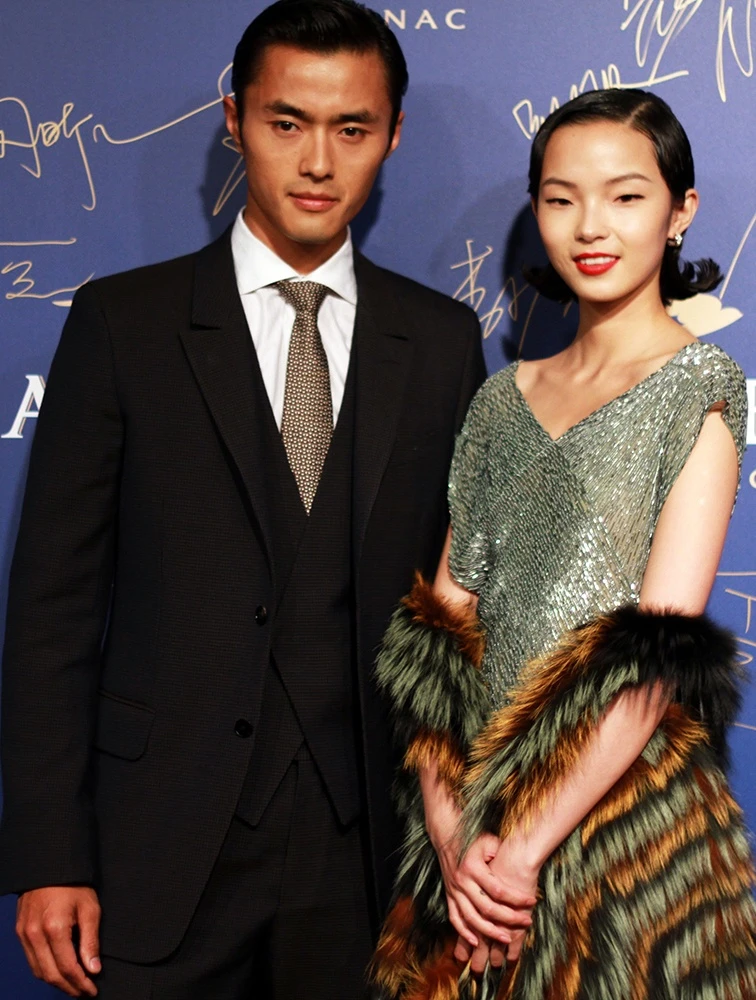 Cặp đôi người mẫu Zhaolei và Xiaowen Ju.