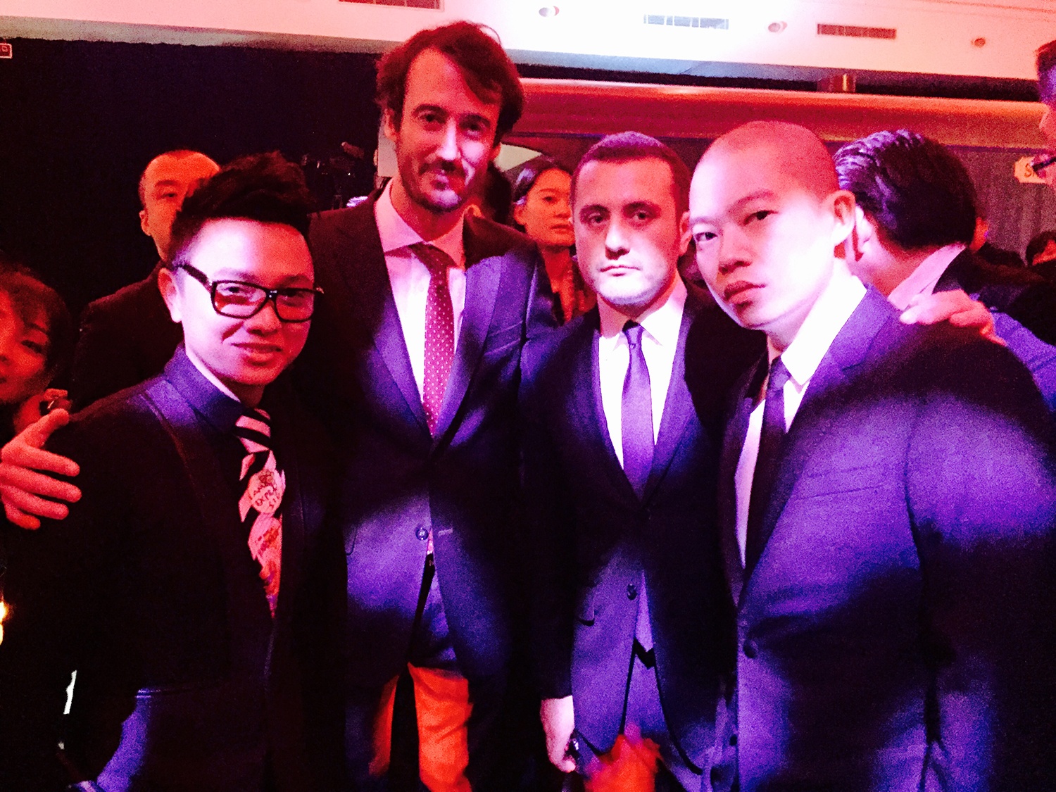 Với mong muốn mang đến một xu hướng sống mới, luôn thể hiện bản thân và cá tính riêng theo tinh thần Join The New Elegance, Jason Wu không chỉ gây ấn tượng khi trình làng dòng sản phẩm gồm những thiết kế limited trong sự kiện, mà còn nhận được nhiều lời khen ngợi bởi không gian triển lãm, trưng bày tinh tế và đẹp mắt.