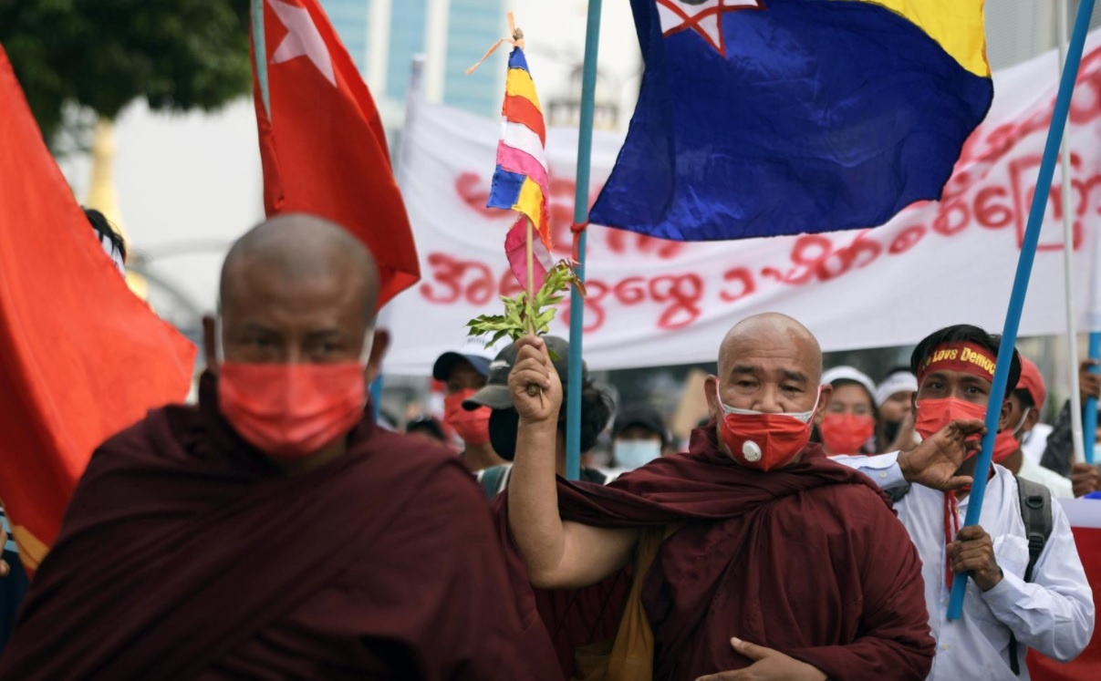 Tang doan quyen luc nhat Myanmar chi trich quan doi hinh anh