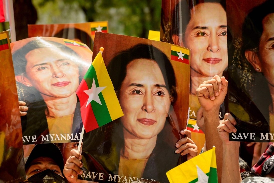 Ba Aung San Suu Kyi sap hau toa lan dau tien hinh anh