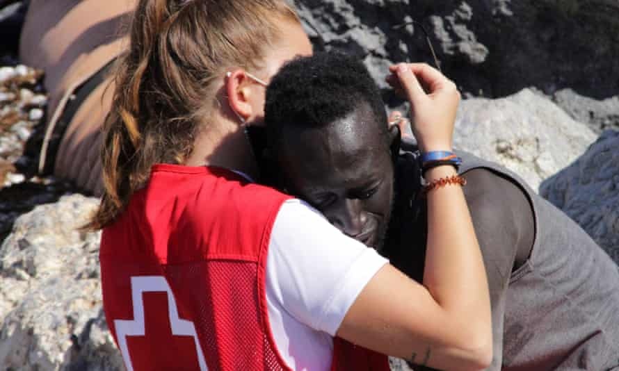 Buc anh lam bung no cuoc chien tren mang xa hoi hinh anh