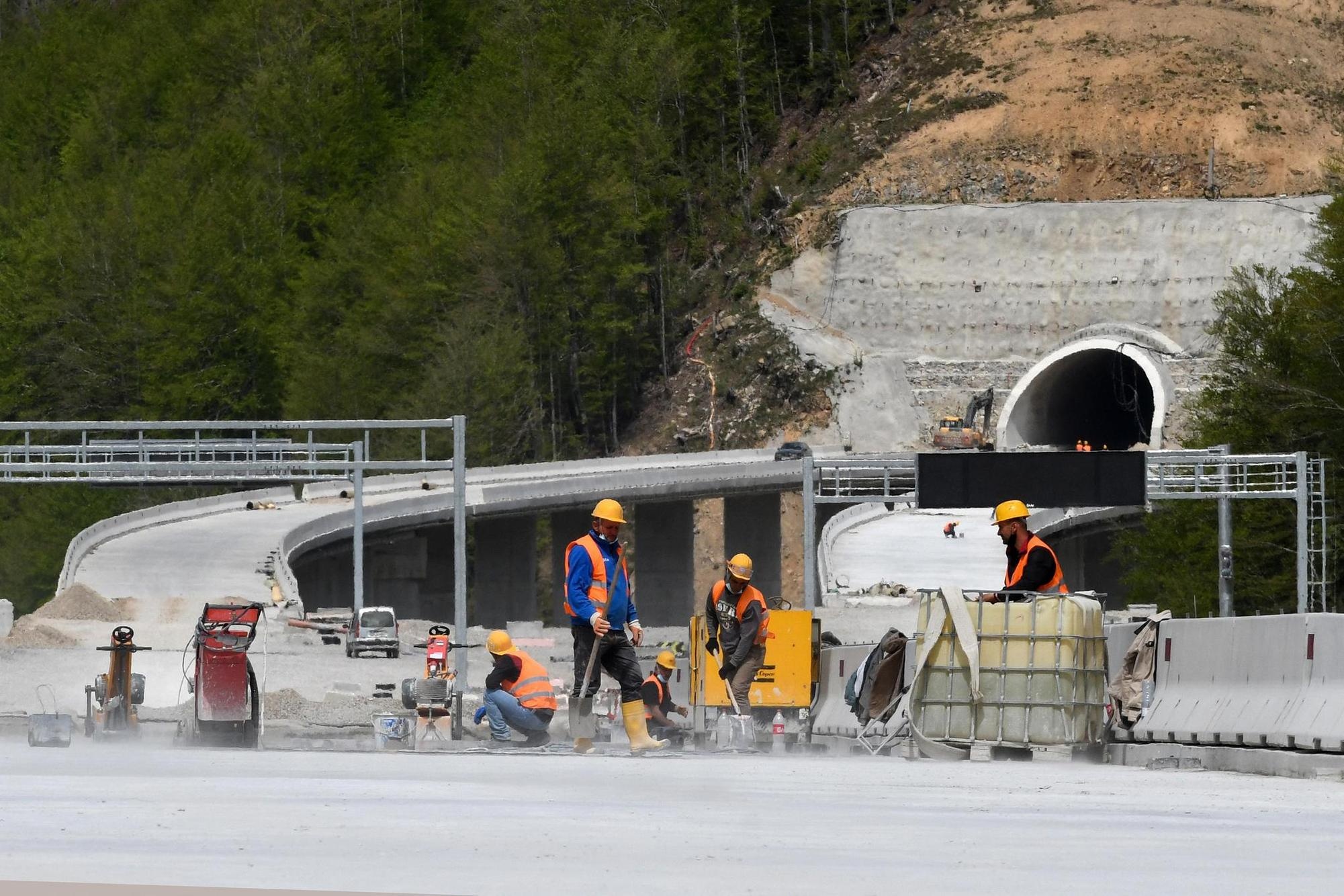 Trung Quoc gai no anh 2