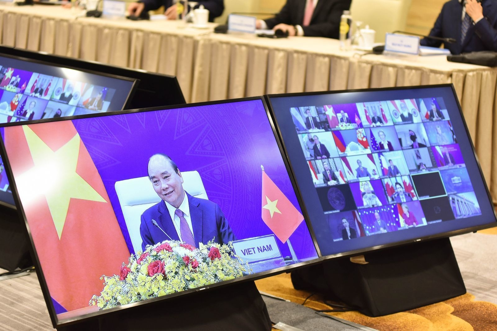 Tong thong Biden gui thu cam on Chu tich nuoc Nguyen Xuan Phuc hinh anh