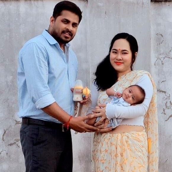 co dau Viet o An mac Covid-19 anh 1