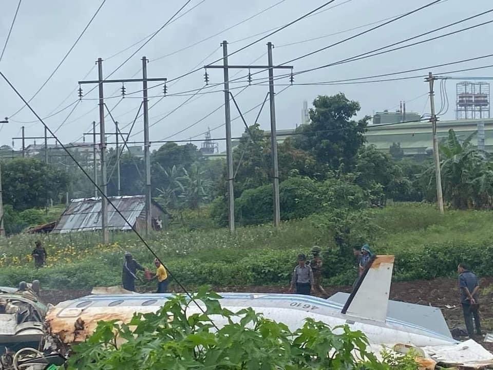 May bay quan su roi o Myanmar, 12 nguoi thiet mang hinh anh