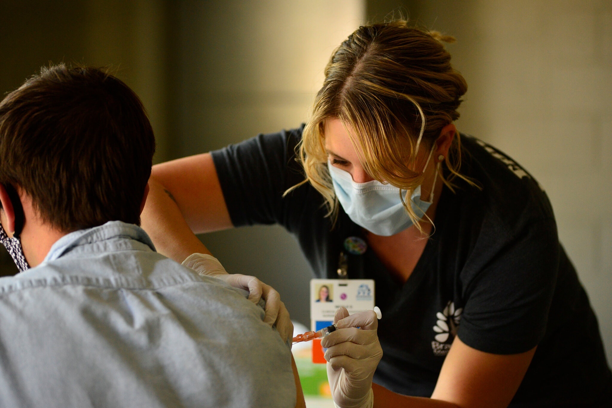 Noi dung dau the gioi ve tiem vaccine de danh bai Covid-19 hinh anh