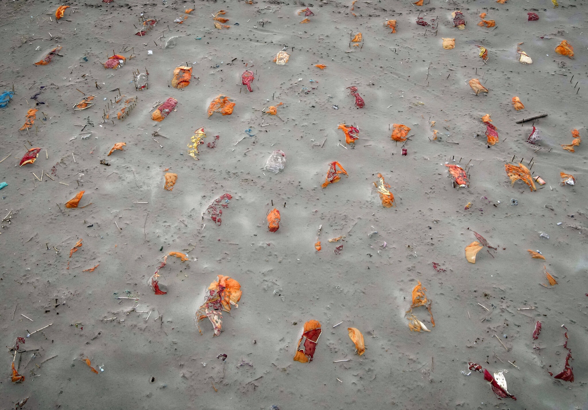 Thuc tai tran trui sau tran mua lam troi cat tren tu thi ben song Hang hinh anh