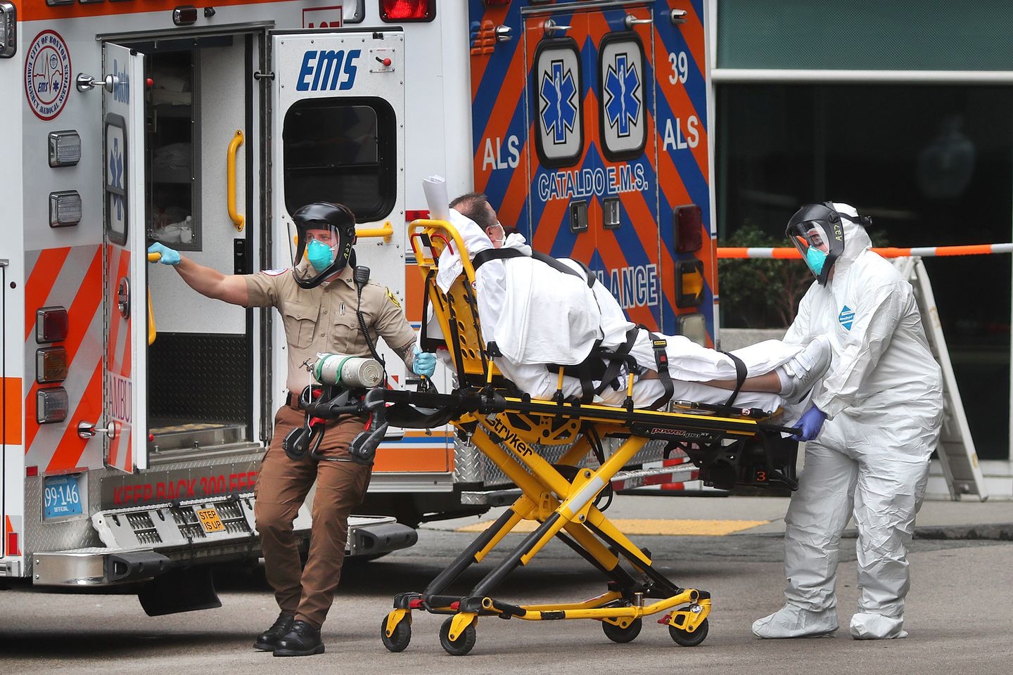 20% benh nhan Covid-19 o My nhiem bien chung Delta hinh anh