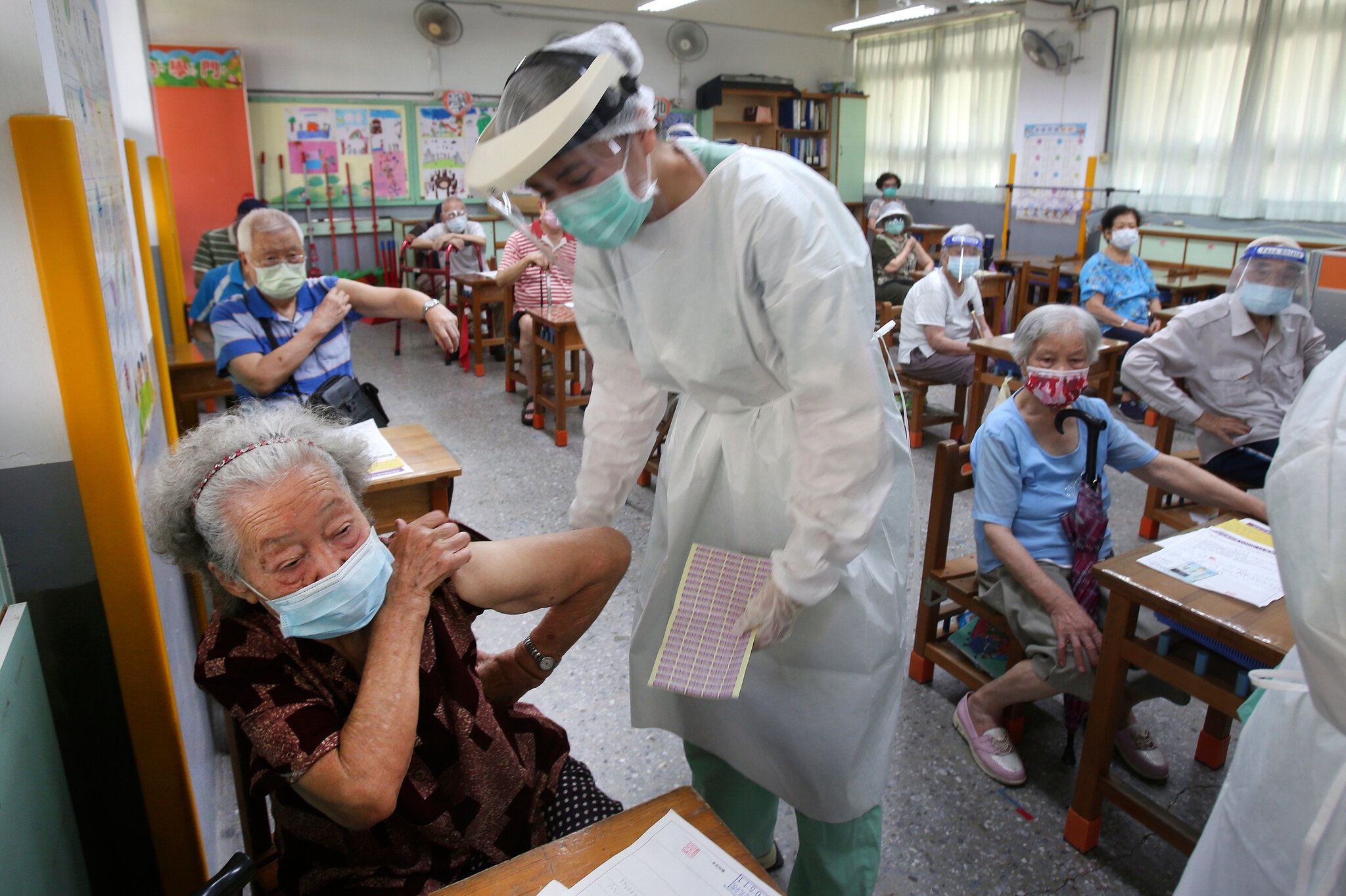 My cham tang 80 trieu lieu vaccine Covid19 anh 4