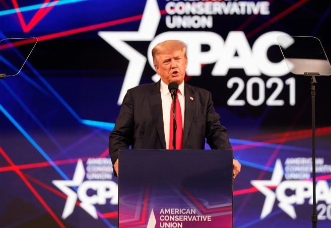 Tour su kien cua ong Trump e ve hinh anh