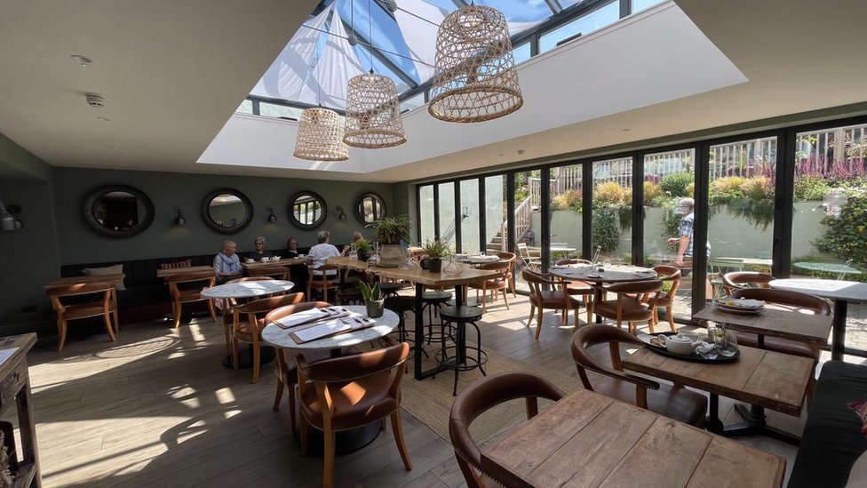 hon dao lan dau co Covid19 anh 2