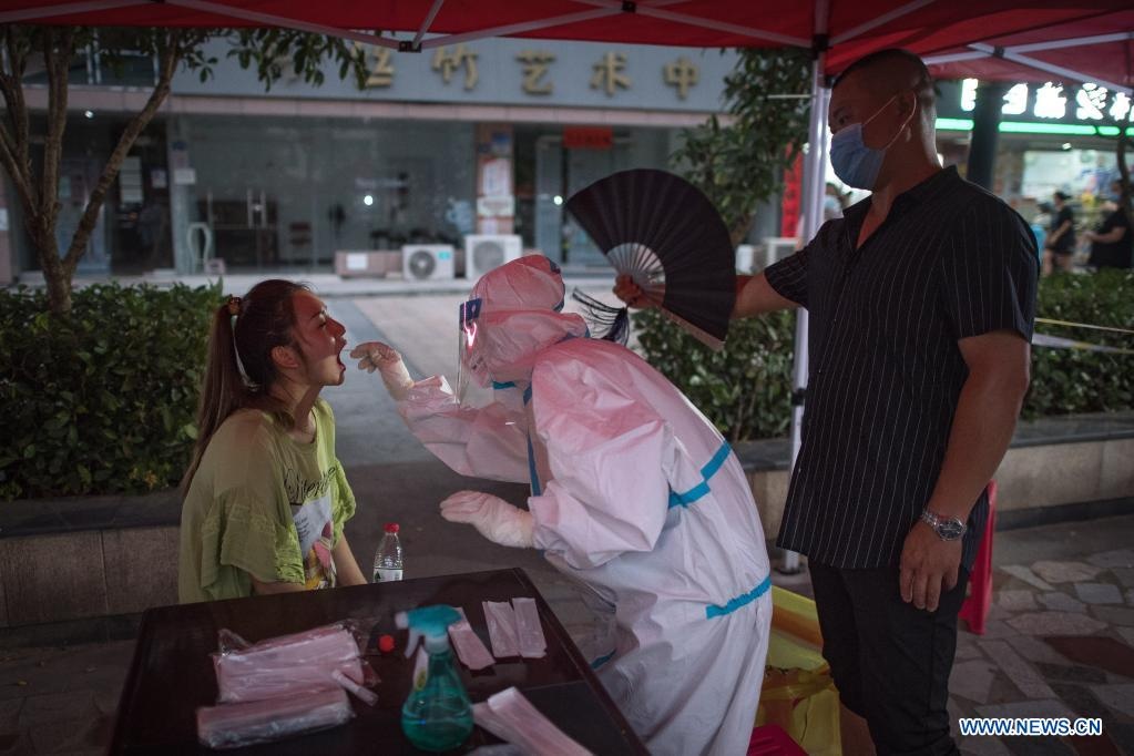 Vu Han xet nghiem toan thanh pho anh 9