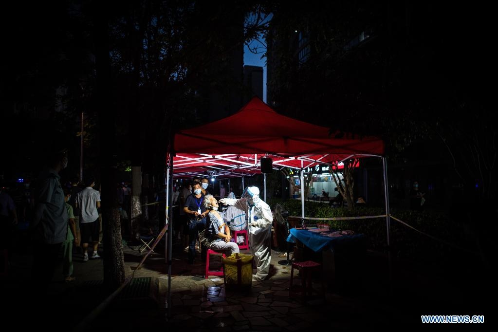 Vu Han xet nghiem toan thanh pho anh 10