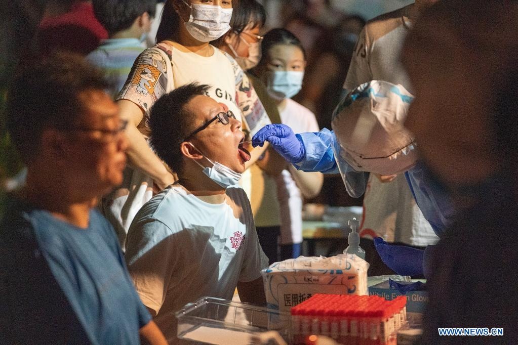 Vu Han xet nghiem toan thanh pho anh 11