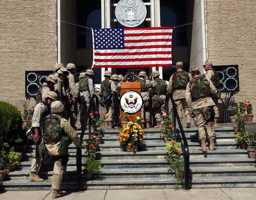 Nhan vien Dai su quan My tai Kabul duoc lenh tieu huy tai lieu mat hinh anh