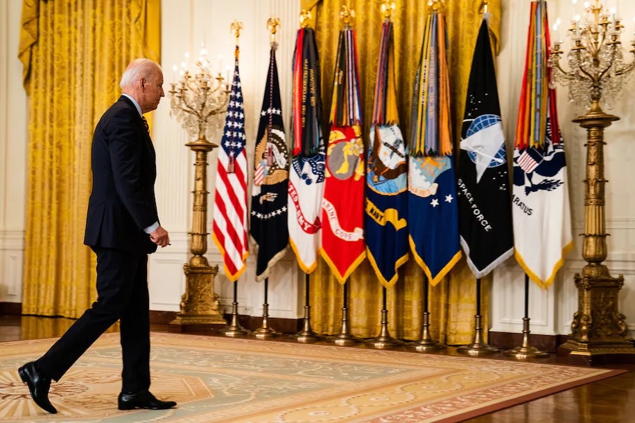 Cach tiep can lanh lung cua ong Biden voi Afghanistan hinh anh