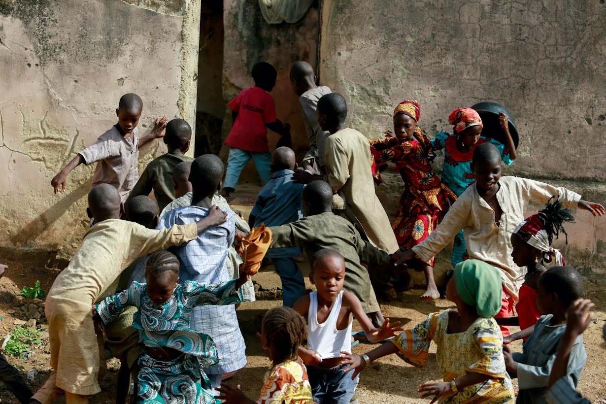 Nuoi linh cau de giai tri o Nigeria anh 9