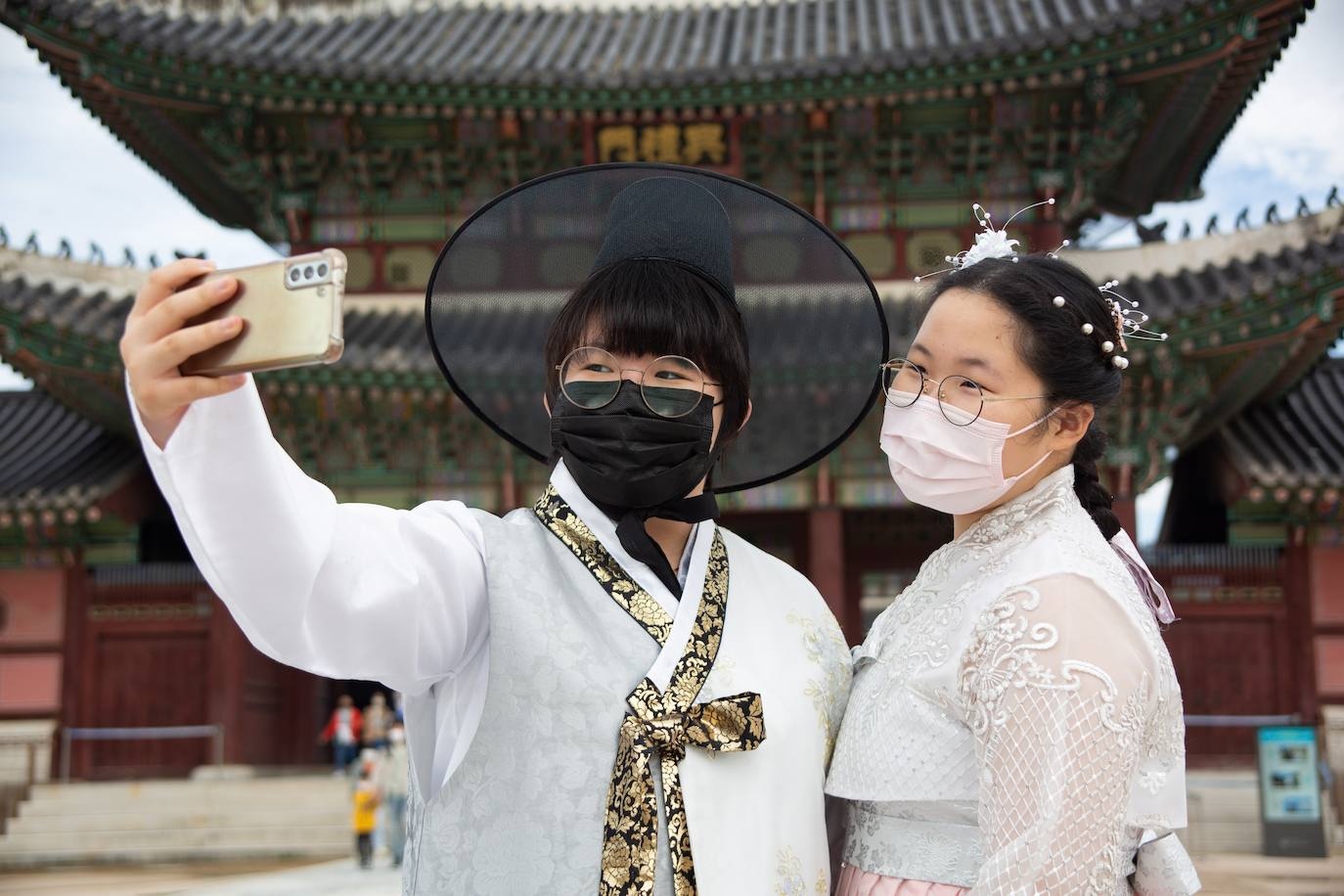 Ky nguyen 'hau corona' se ra sao o Nhat Ban va Han Quoc? hinh anh