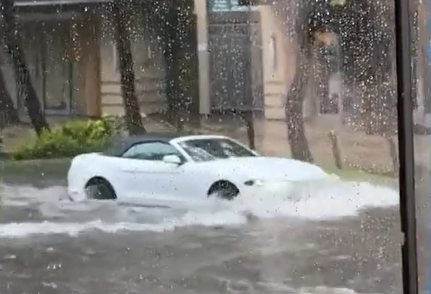 Thong doc bang Hawaii ban bo tinh trang khan cap hinh anh