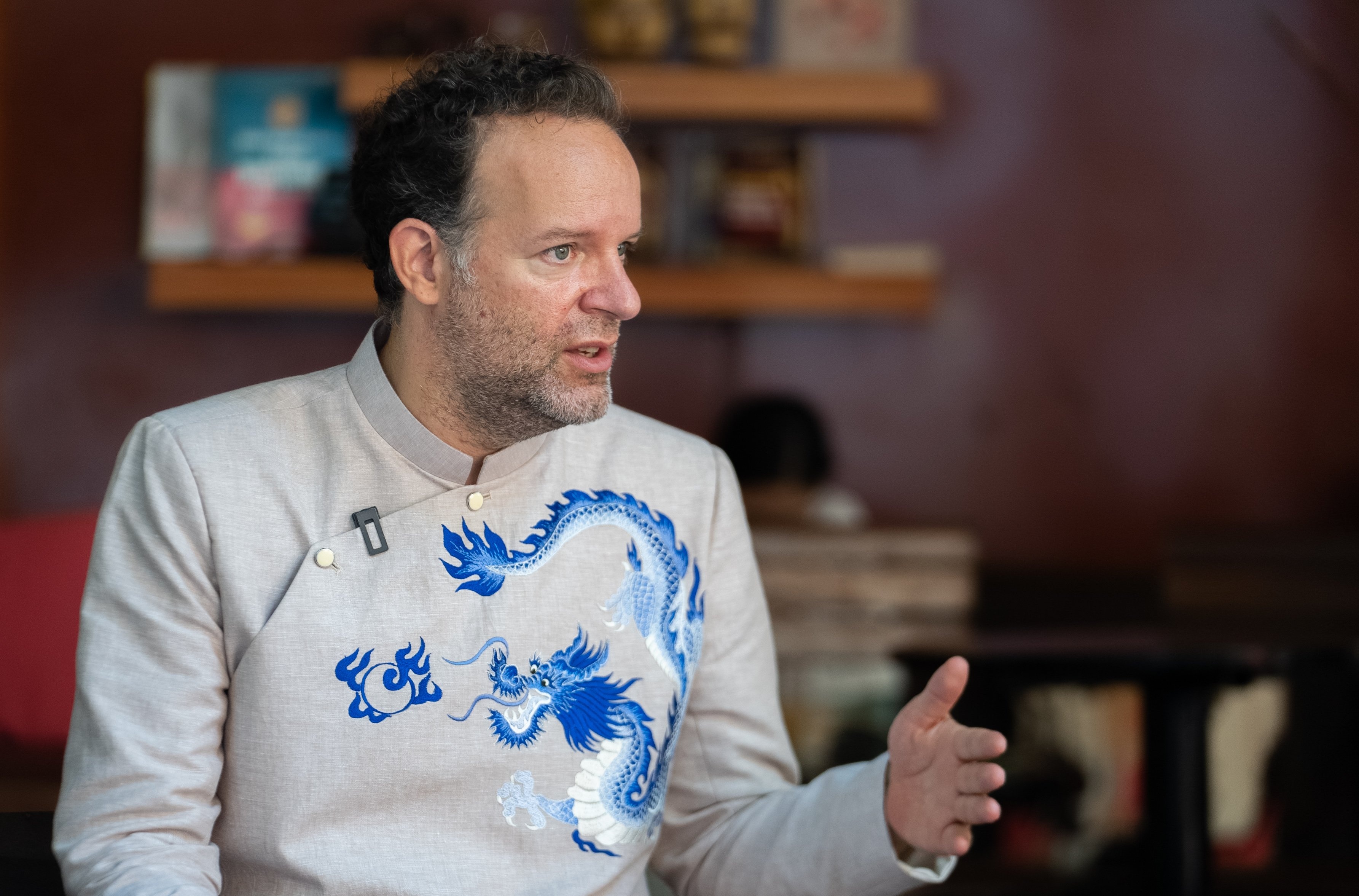 Tong lanh su Ha Lan: Khi moi toi TP.HCM, toi ngo dang o tram vu tru hinh anh