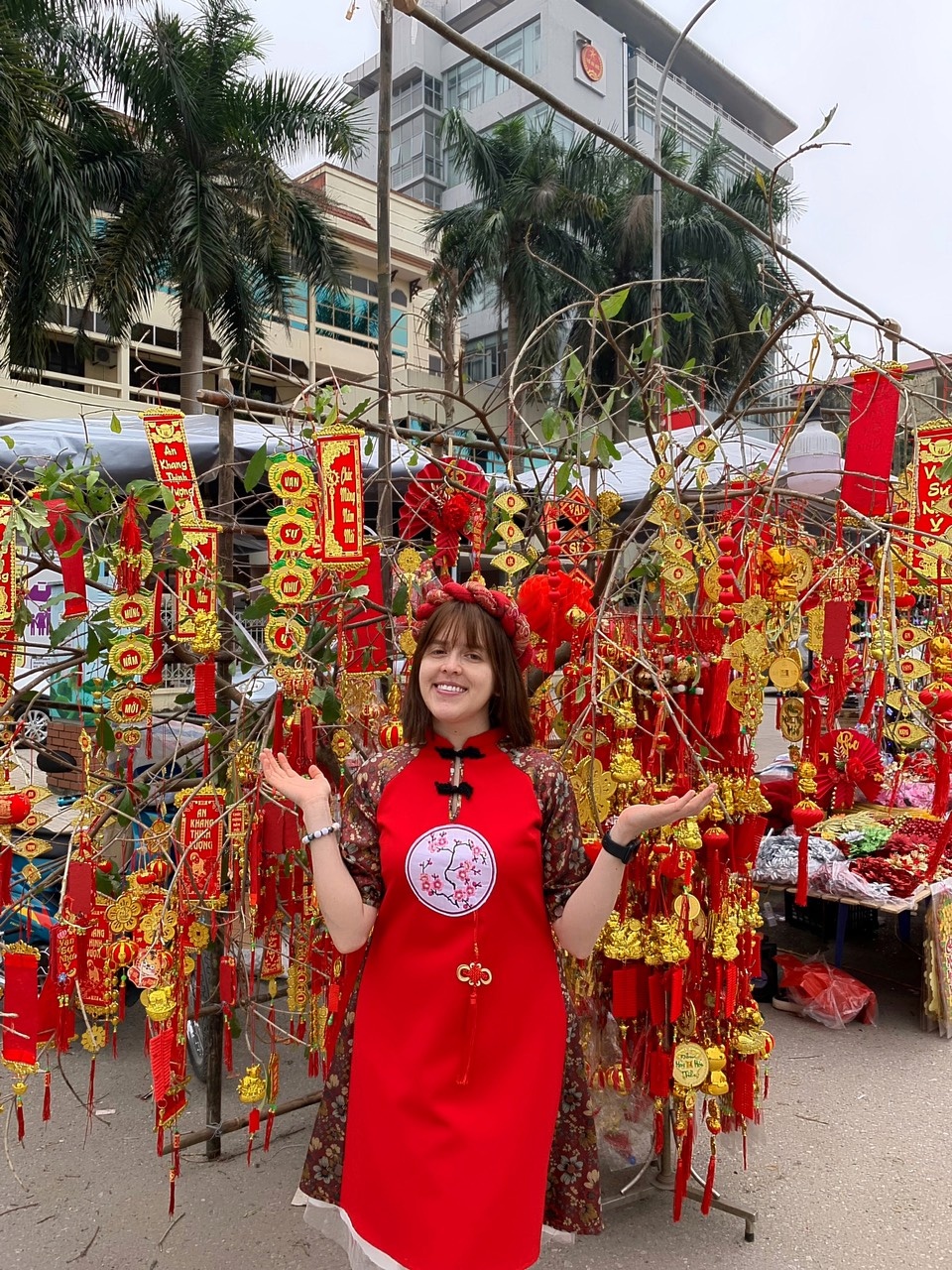 nguoi nuoc ngoai mac ao dai du xuan anh 5