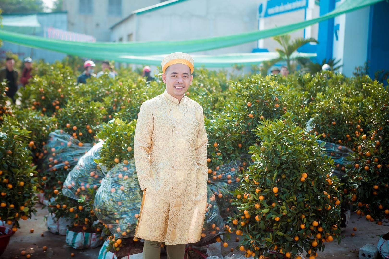 nguoi nuoc ngoai mac ao dai du xuan anh 18